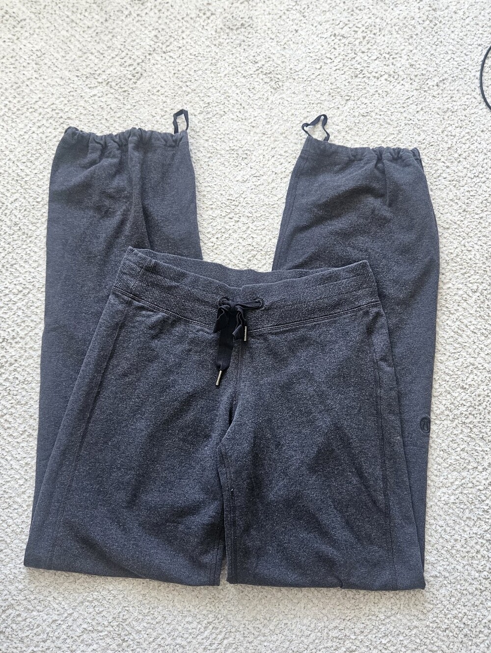 LULULEMON Grey Sweatpants Size 6